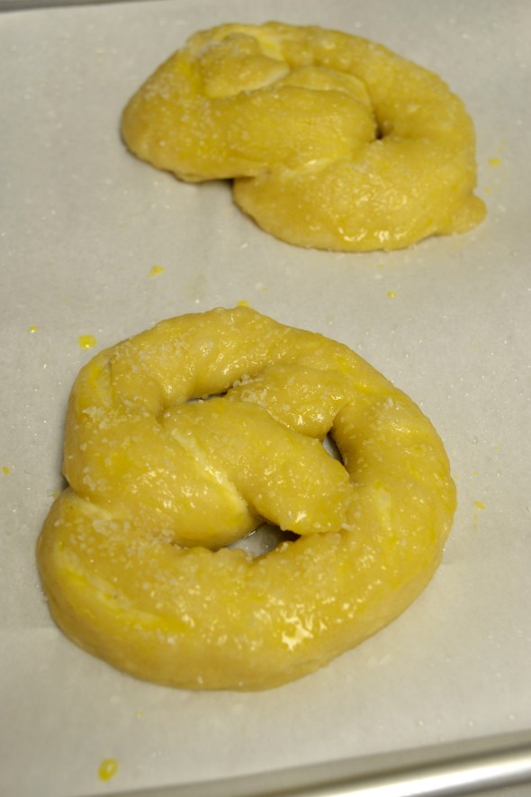 pretzels out of the soda bath
