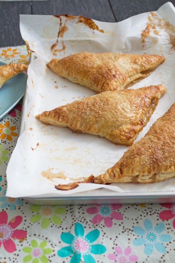 apple currant turnovers 2