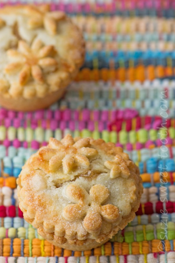 mini peach pies