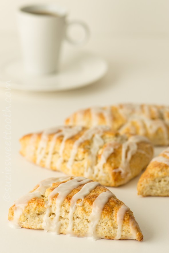 Vanilla Bean Cream Scones