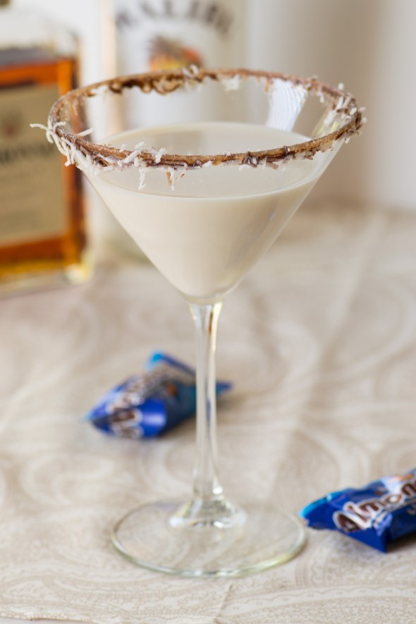 almond-joy-martini